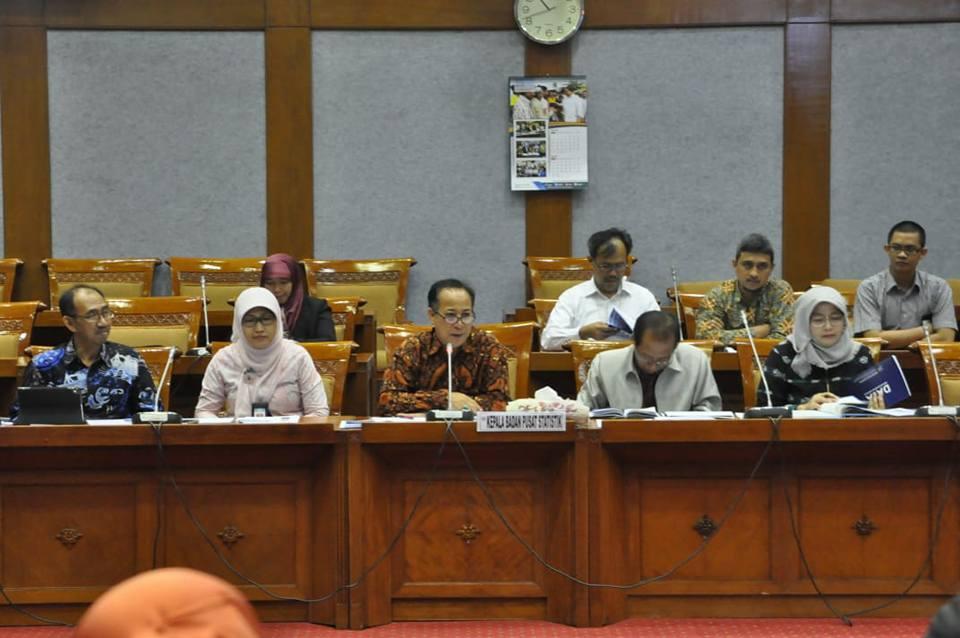 Memahami Pendidikan di Indonesia dari Data Susenas